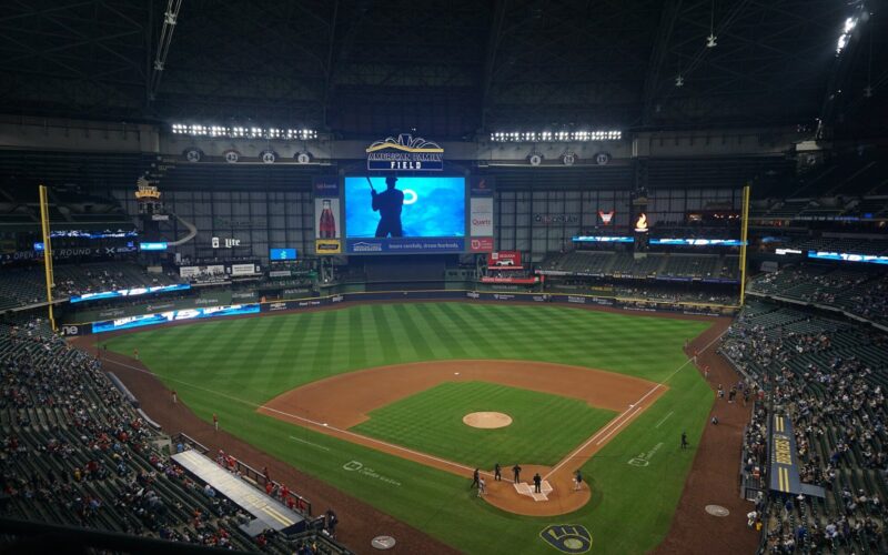 World Series Game 1: The Brewers Strike First and Hold On in Milwaukee